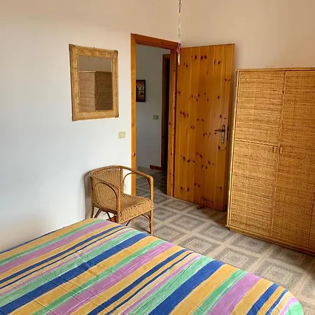 Villino Trazza Presso Villaggio Solaria *