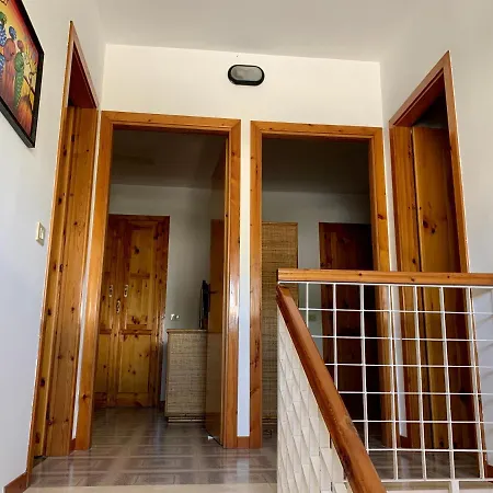 Villino Trazza Presso Villaggio Solaria *