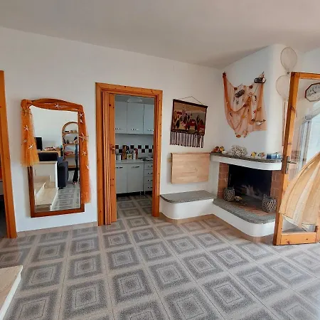 Villino Trazza Presso Villaggio Solaria Holiday home