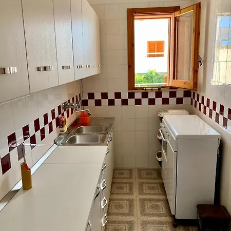 Villino Trazza Presso Villaggio Solaria Holiday home