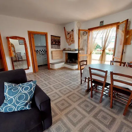 Villino Trazza Presso Villaggio Solaria Holiday home