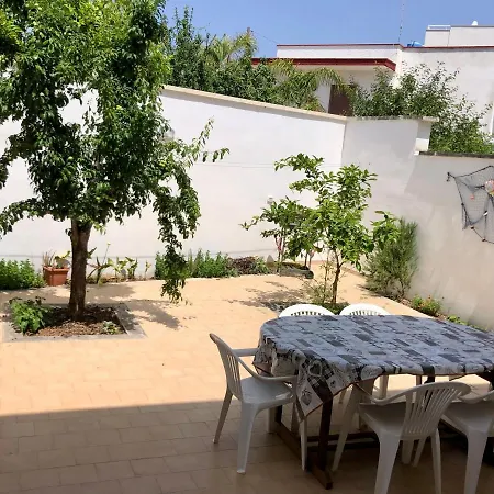 Villino Trazza Presso Villaggio Solaria Holiday home Porto Cesareo